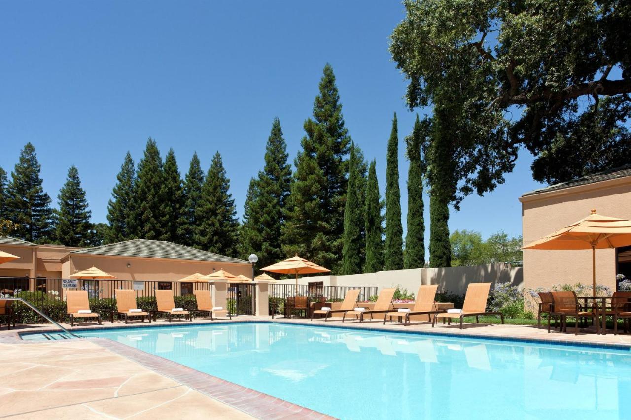 Courtyard Sacramento Airport Natomas Hotel Buitenkant foto