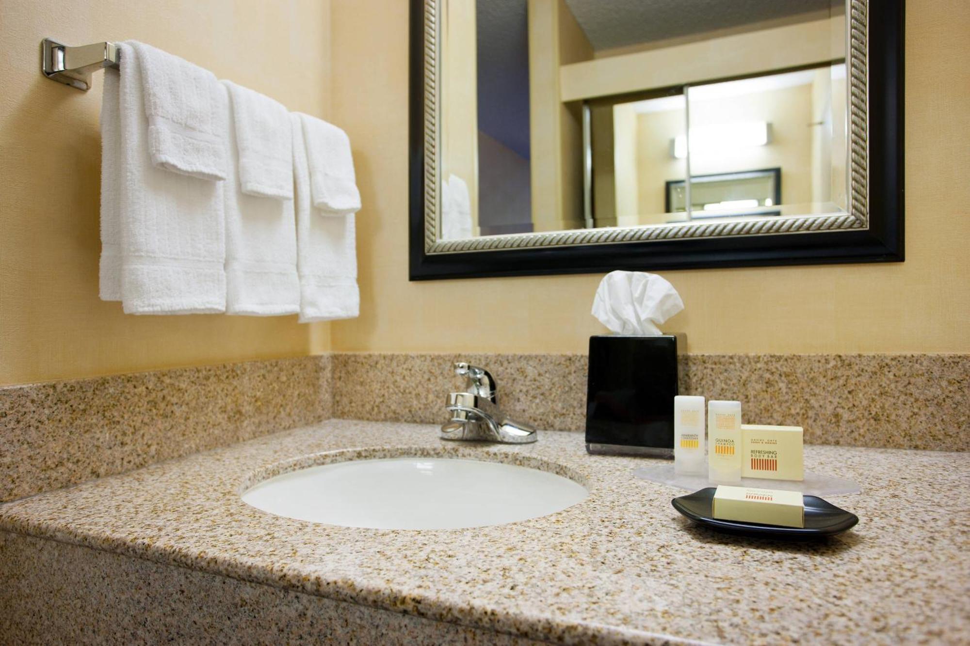 Courtyard Sacramento Airport Natomas Hotel Buitenkant foto